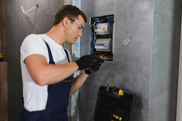 Best Affordable Emergency Electrician  in Louisa, KY